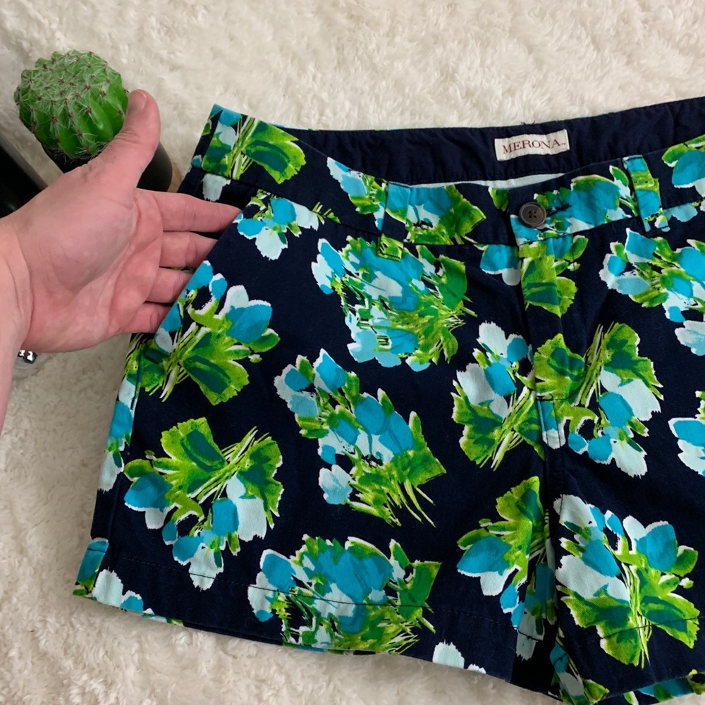 Merona Flat Front Navy Floral Shorts Size 10
